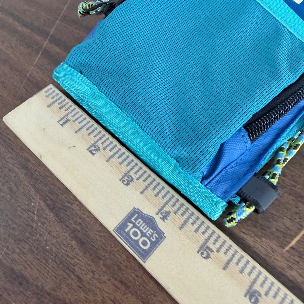 NEW Chums Rover Bottle Sling Unisex OS Bottle Sling Blue Teal Bungee Mesh Zipped